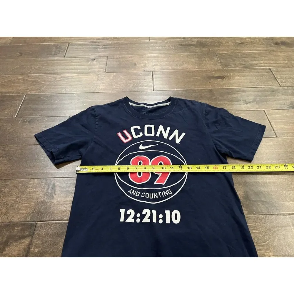 Nike Mens UConn Huskies 89 Wins And Counting Short Sleeve T-Shirt Size S Small